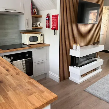 Holiday home Cosy 1-bedroom House In A Quiet Location